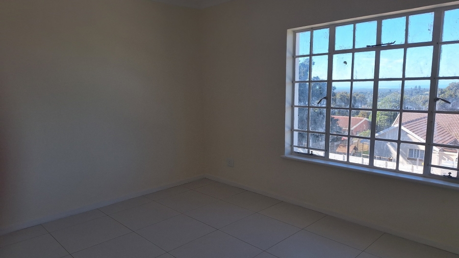 To Let 4 Bedroom Property for Rent in Lovemore Heights Estate Eastern Cape